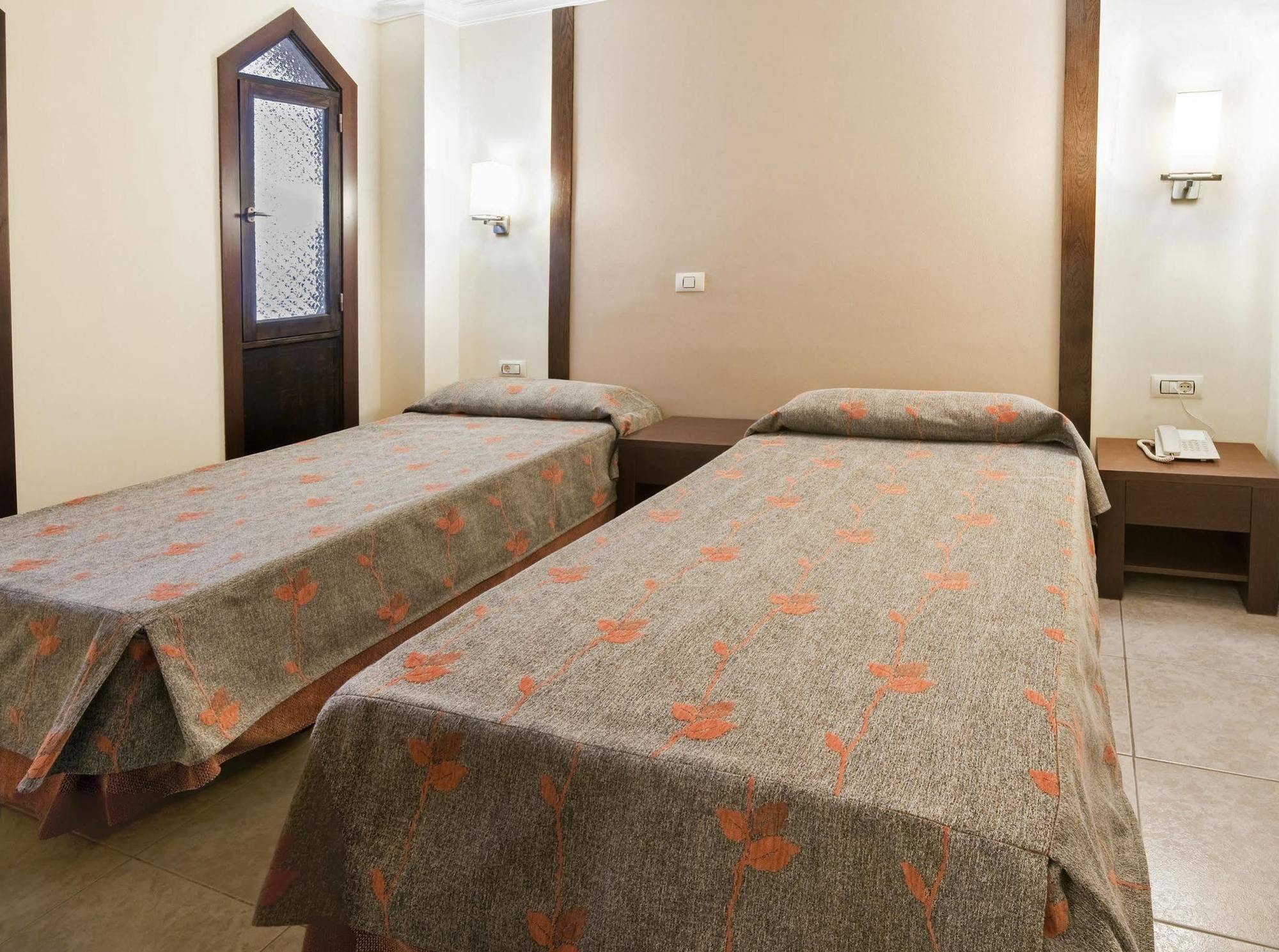 Kn Aparthotel Columbus Playa de las Americas  Exterior photo